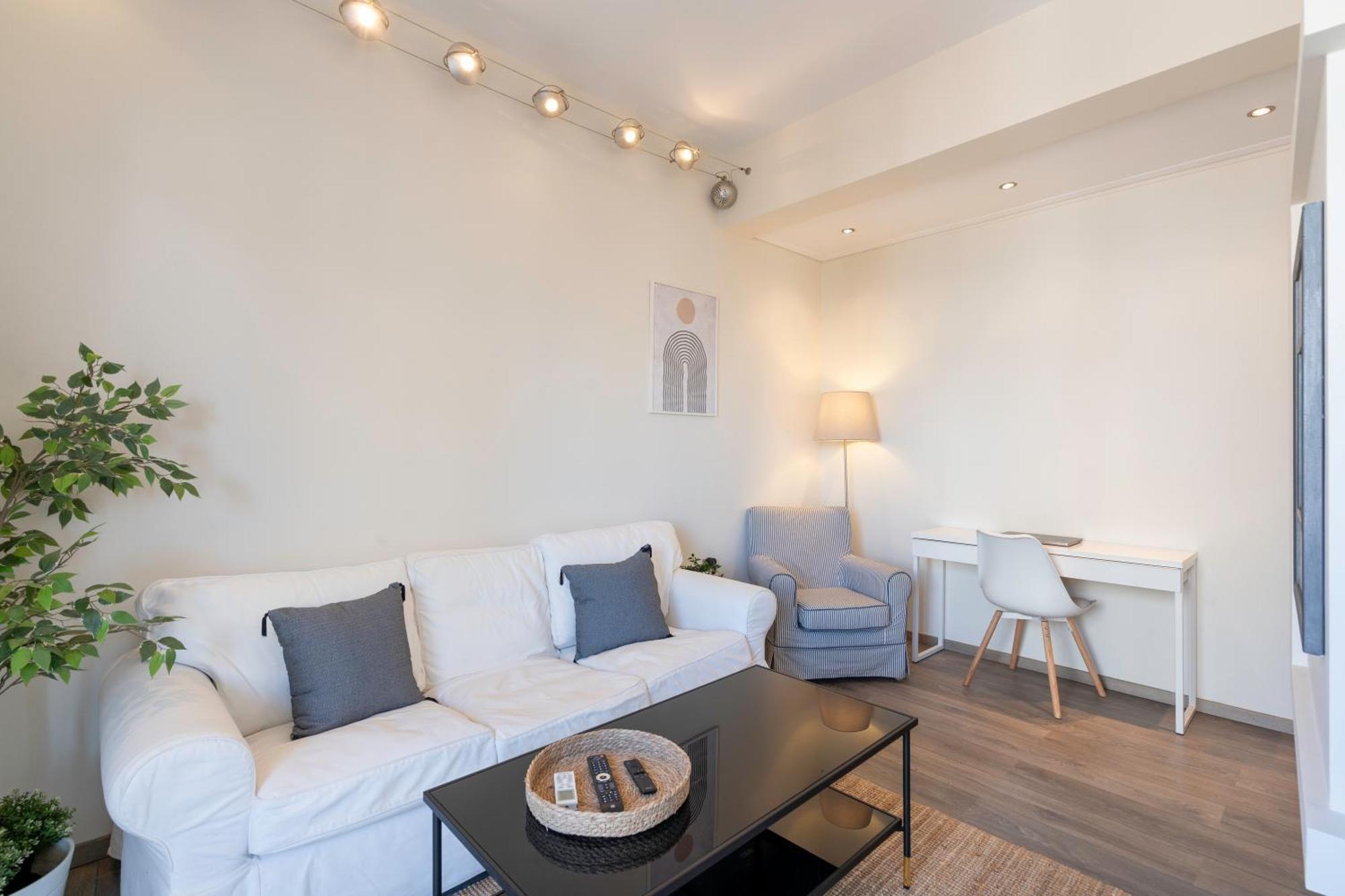 City Oasis: Newly Renovated 2Br Apt In City Center Athen Eksteriør billede