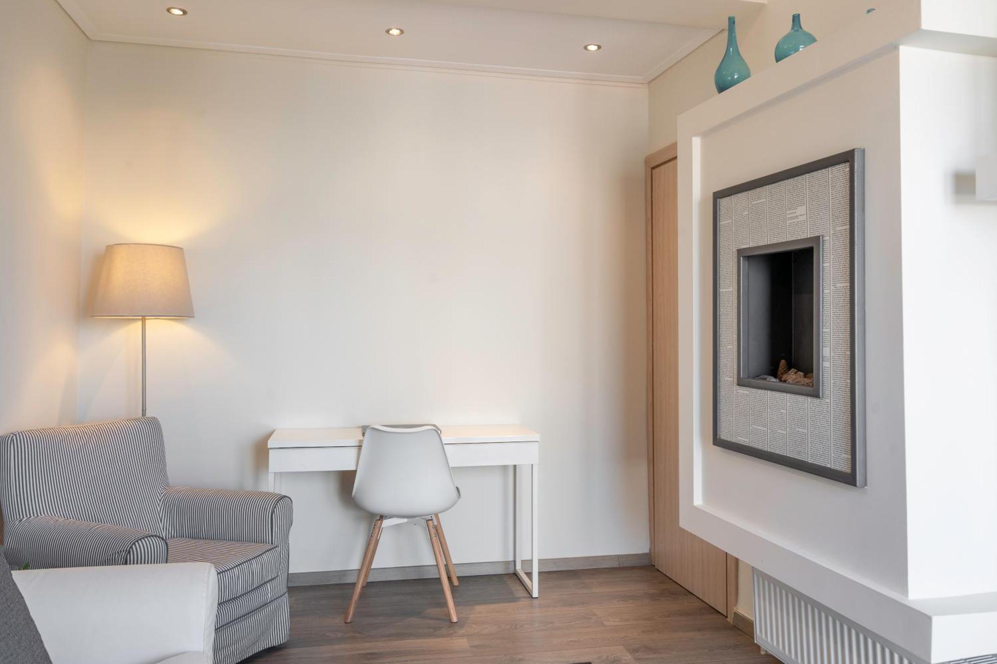 City Oasis: Newly Renovated 2Br Apt In City Center Athen Eksteriør billede