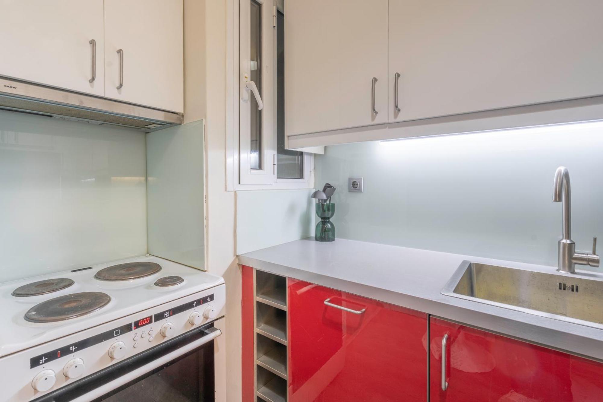 City Oasis: Newly Renovated 2Br Apt In City Center Athen Eksteriør billede